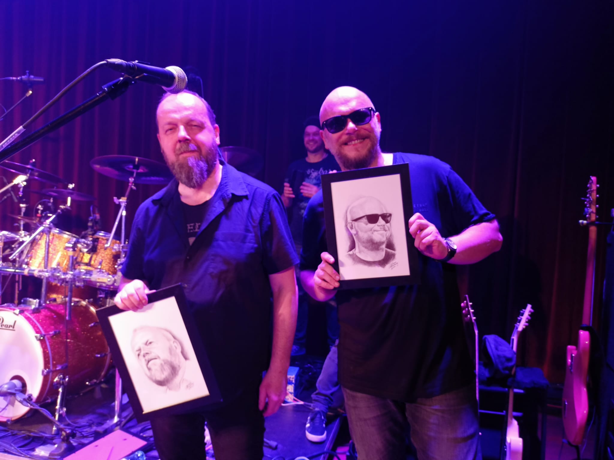 Read more about the article POGO- STACJA FOTORELACJA KONCERT RÓŻE EUROPY 25.02.2023
